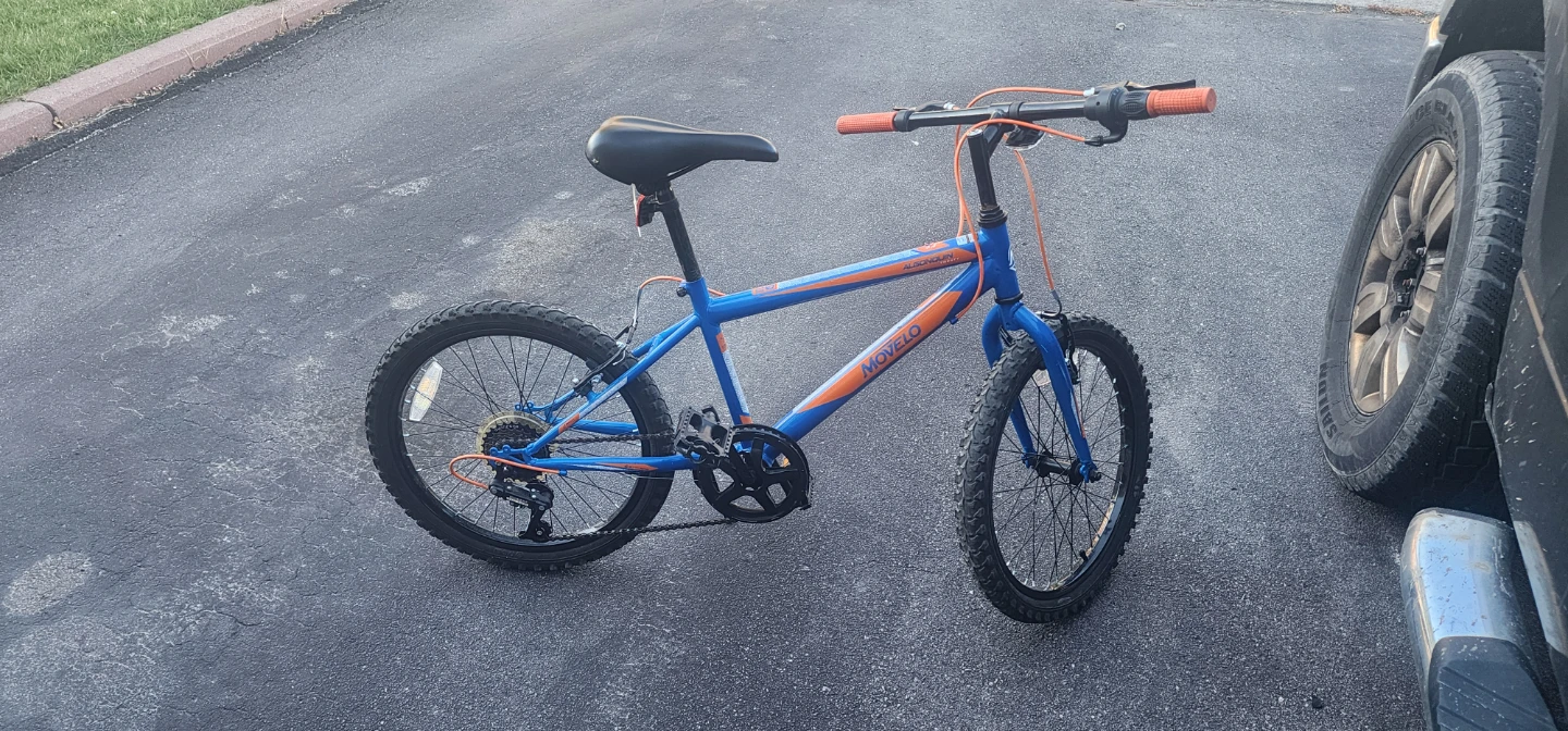 Boys 20 inch Mondo Blue & Orange Bike