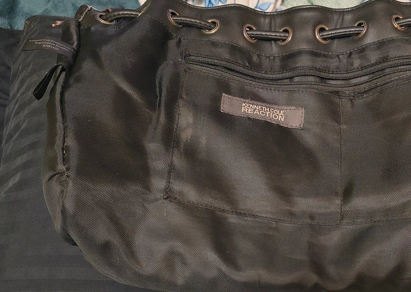 Black Leather Drawstring Shoulder Bag - photo 5