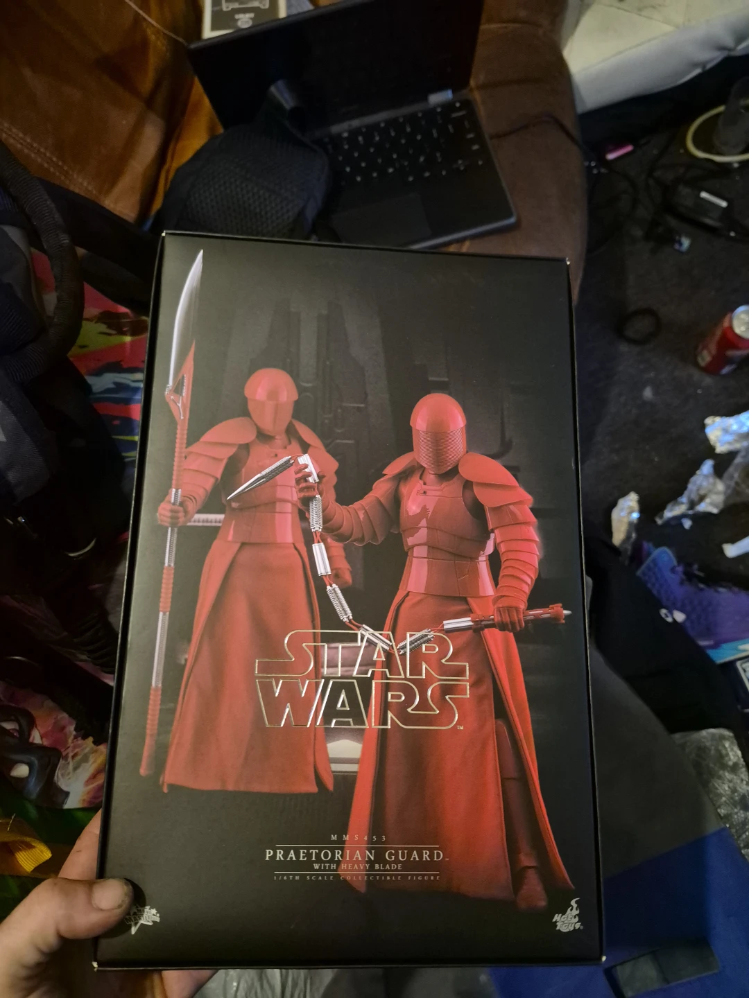 Hot Toys Star Wars Praetorian Guard 1/6 Scale Collectible Figure - photo 3