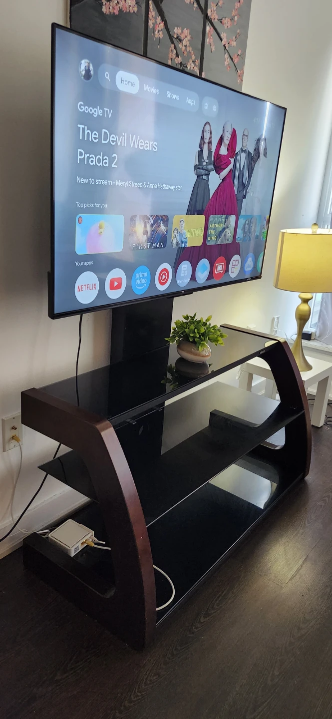 Moving sale: TV and TV Stand - photo 2