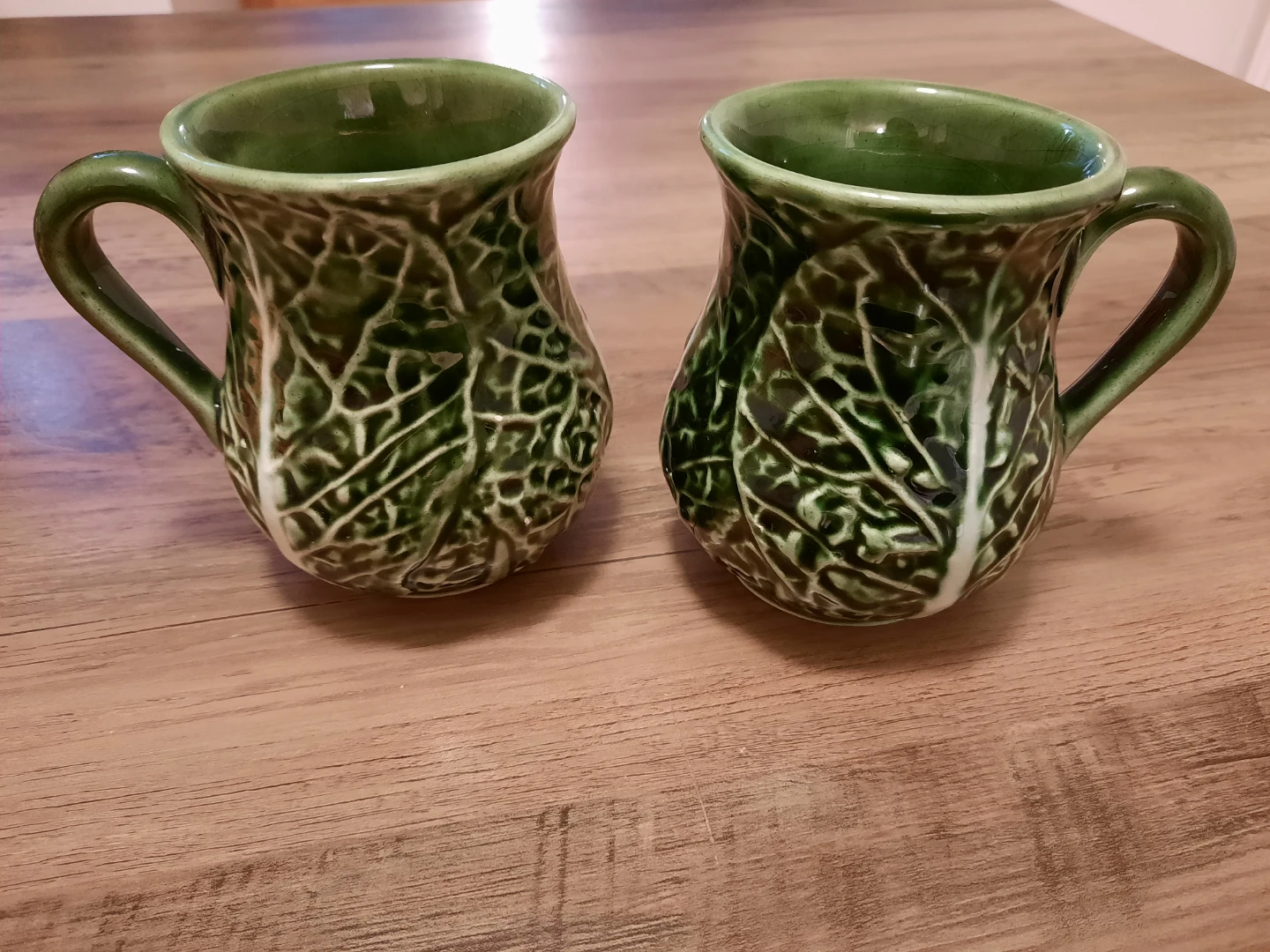 Set of 2 Green Cabbage Leaf Mugs