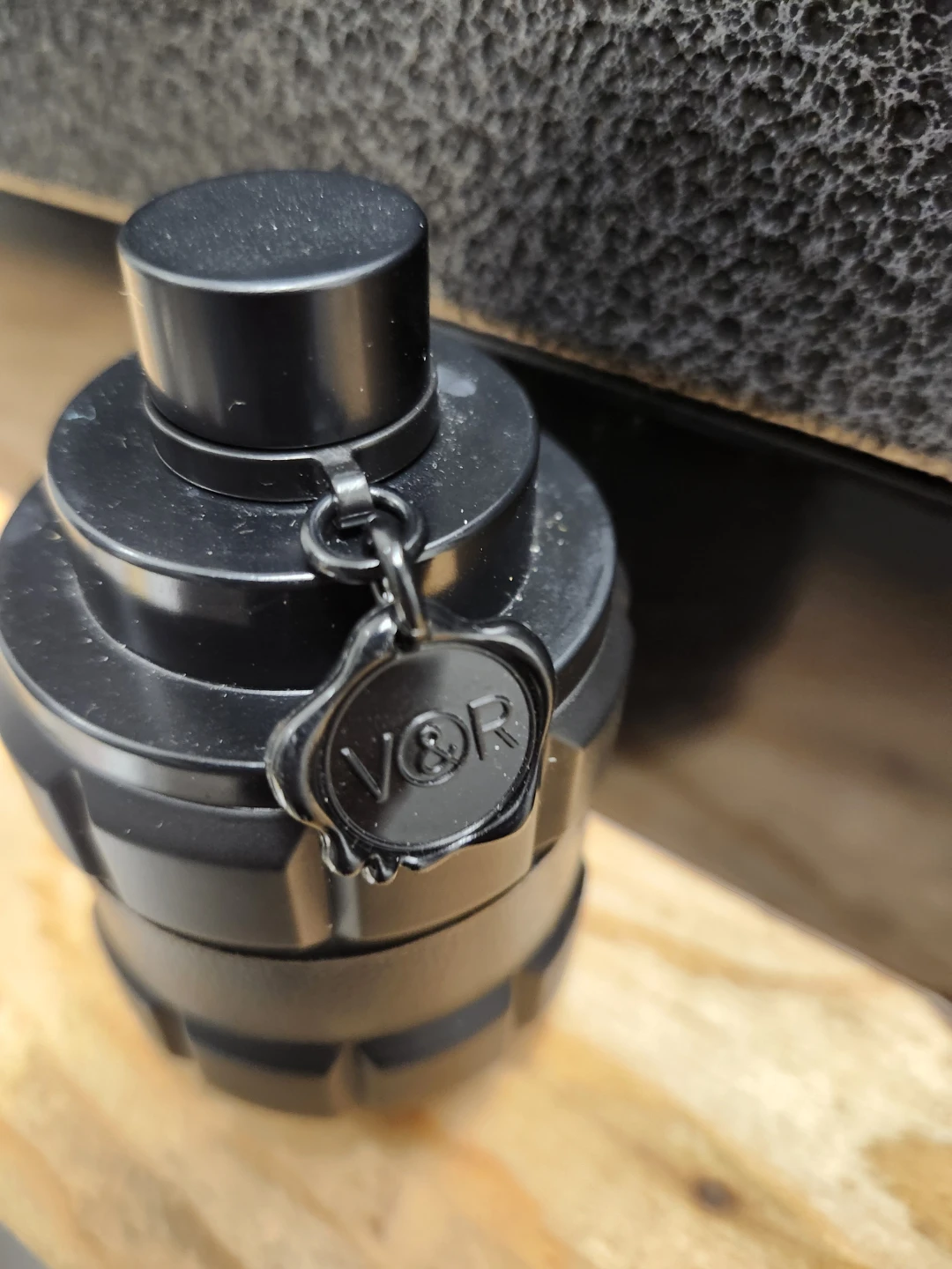 Viktor & Rolf Spicebomb Dark Leather EDP Perfume - photo 2