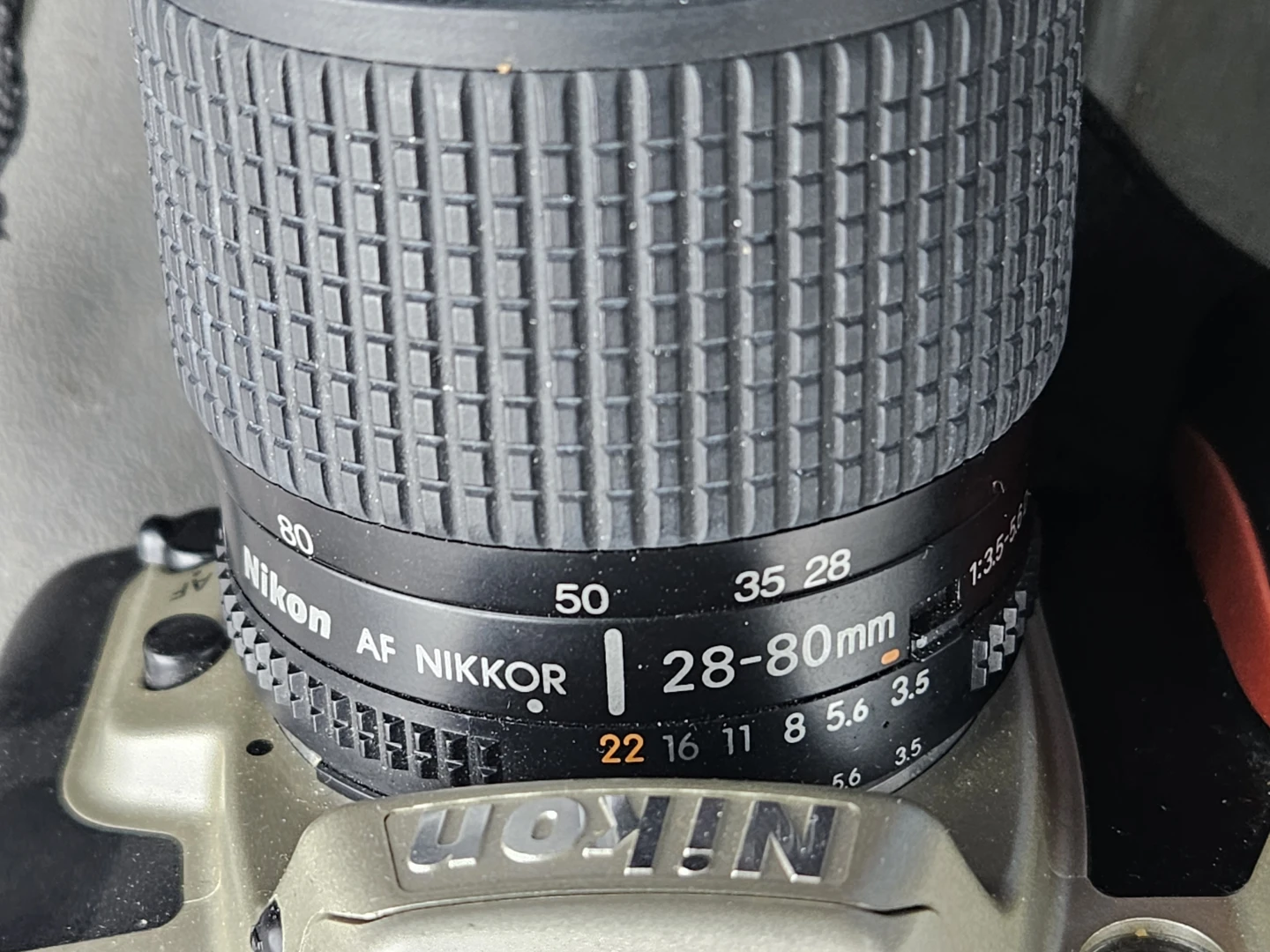 Nikon F60 Film Camera w/ NIKKOR 28-80mm & 75-240mm Lenses - photo 3