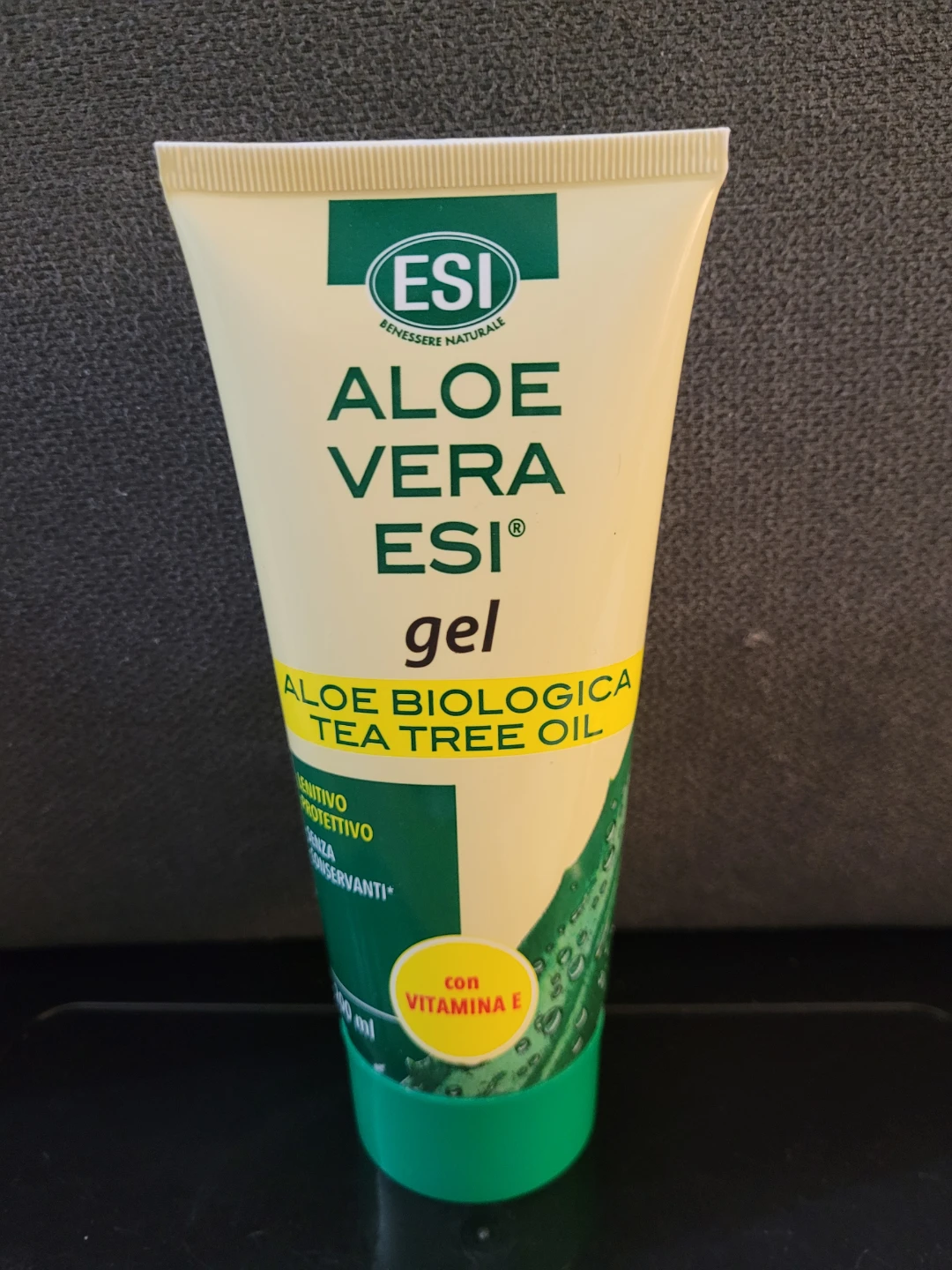 ESI Aloe Vera Gel with Tea Tree Oil & Vitamin E