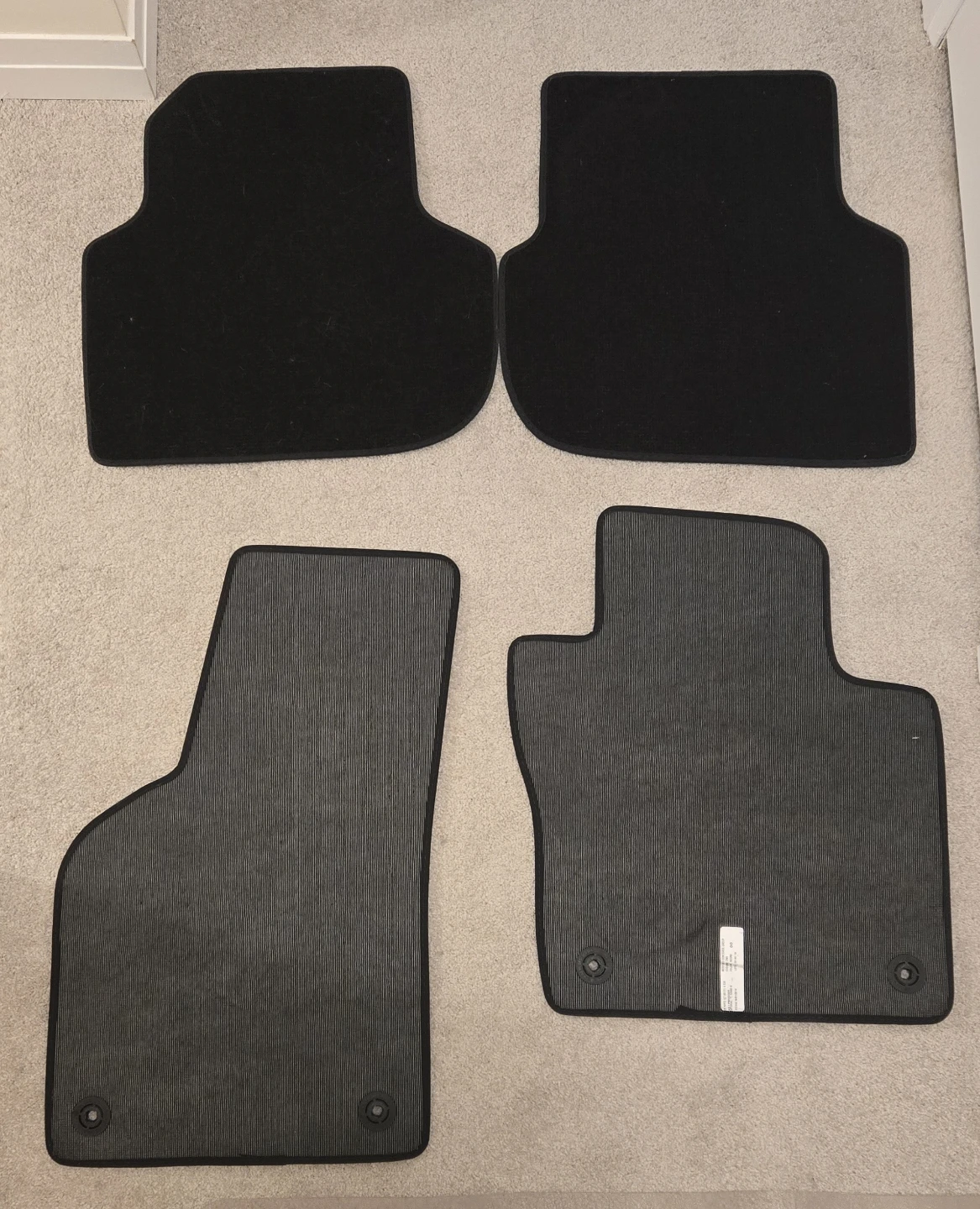 Set of 4 Black Carpet Floor Mats  for Cars - photo 2