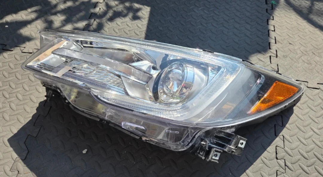 Car Headlight Assembly - photo 4