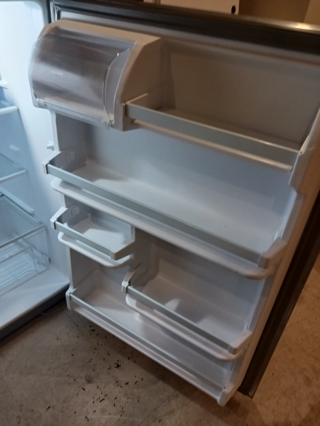 Whirlpool Top-Freezer Refrigerator - photo 2