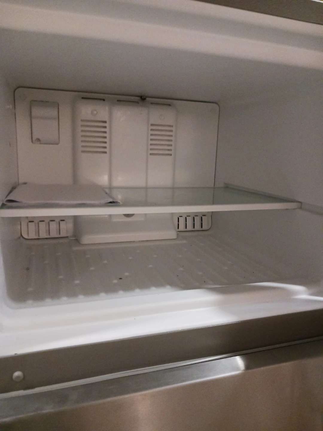 Whirlpool Top-Freezer Refrigerator - photo 3