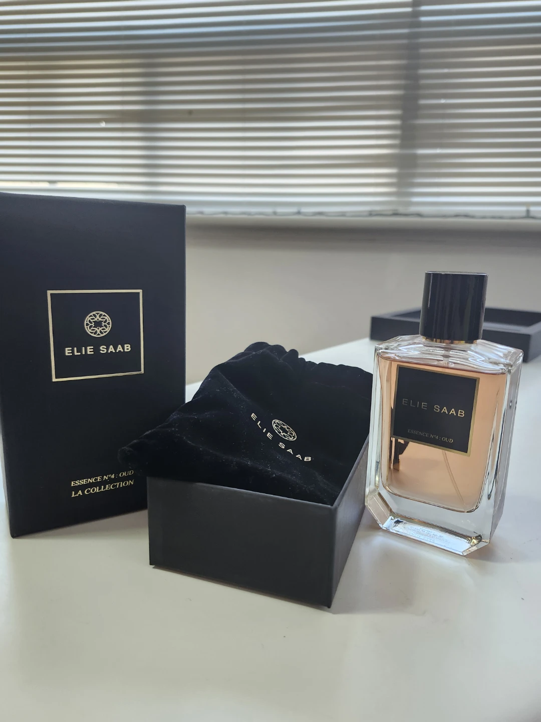 Elie Saab Essence No. 4 Oud Eau de Parfum - photo 2