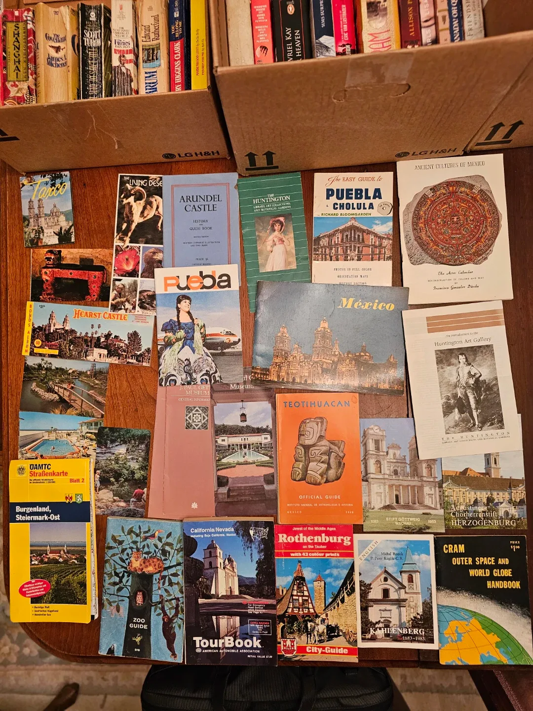 Lot of Travel Guidebooks and Postcards - photo 2