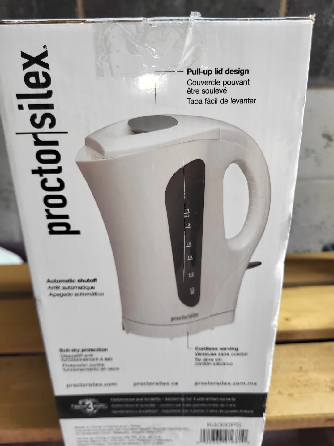 Proctor Silex White Electric Kettle