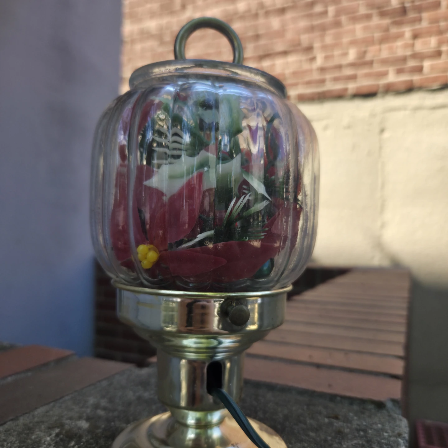 Vintage Twinkling Christmas Lamp