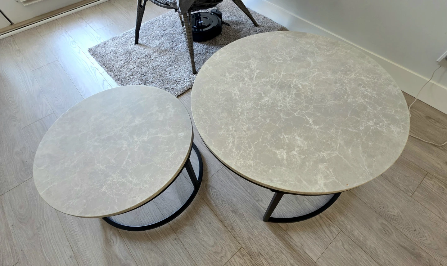 Set of 2 Round Nesting Coffee Tables - photo 2