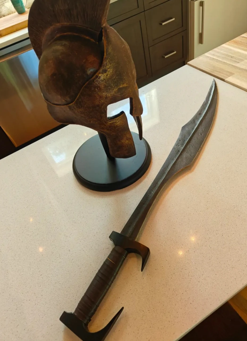 Spartan Helmet and Sword Replica Set - photo 2