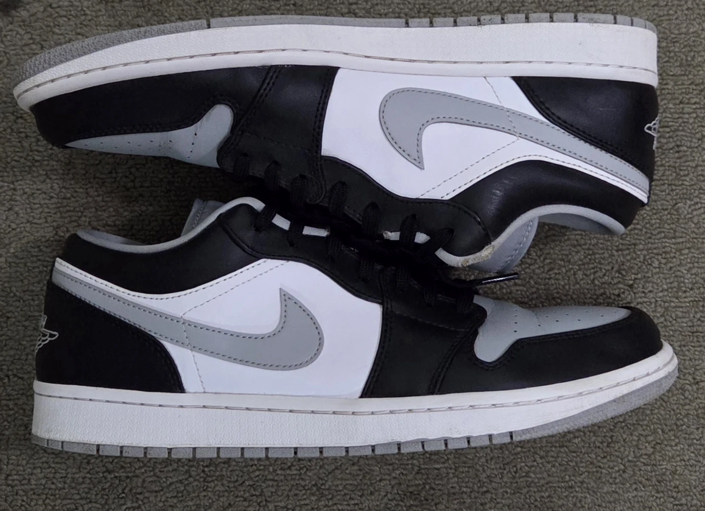 Air Jordan 1 Low "Cool Grey" Sneakers