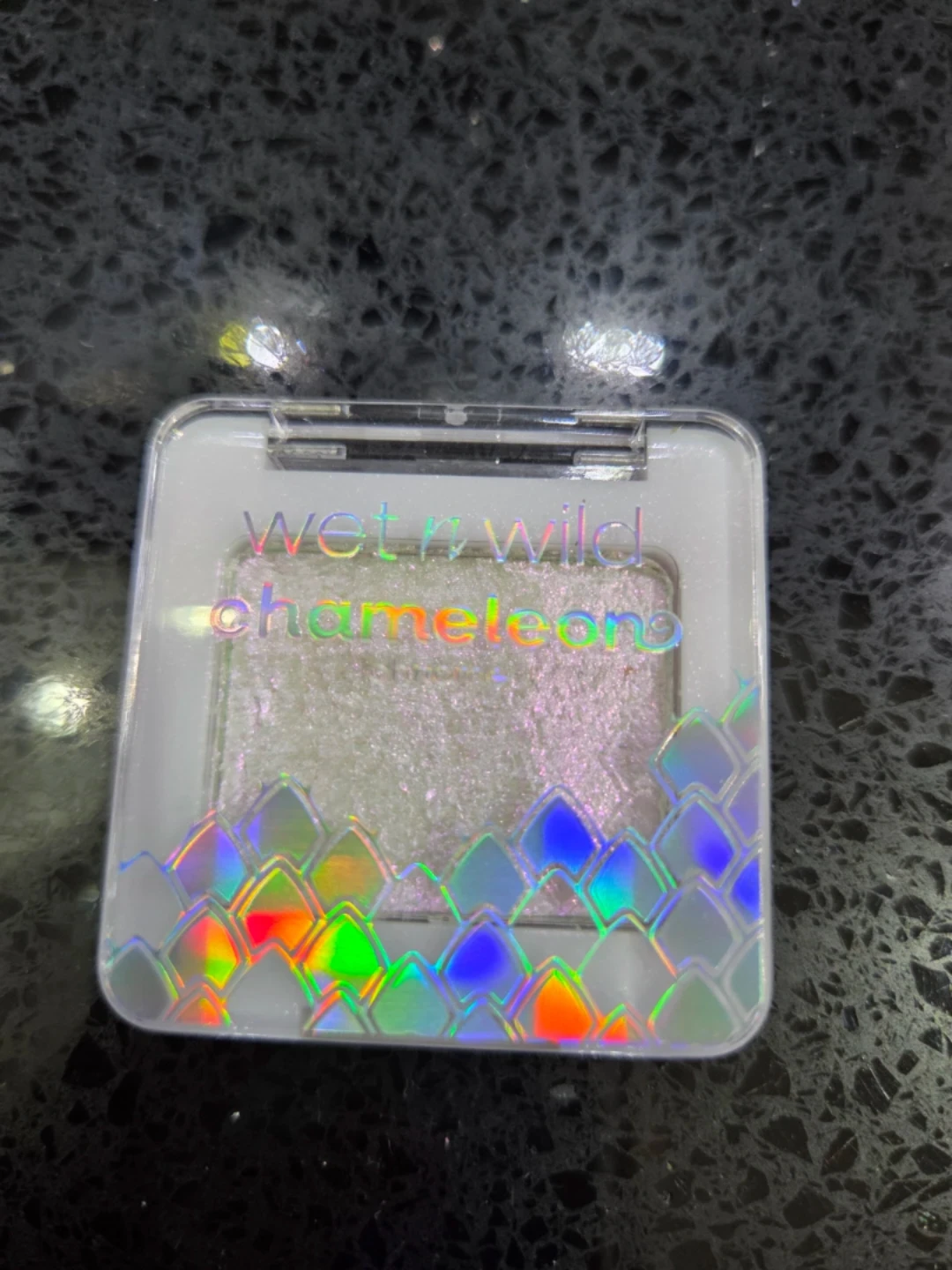BEAUTY DECLUTTER 💗 - Chrome eyeshadow in Chameleon