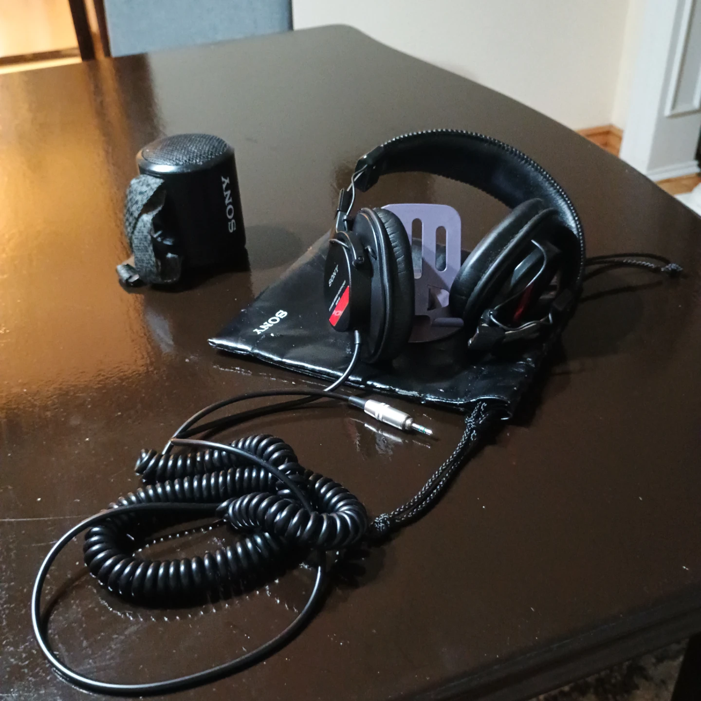 Sony MDR-V6 Dynamic Stereo Headphones