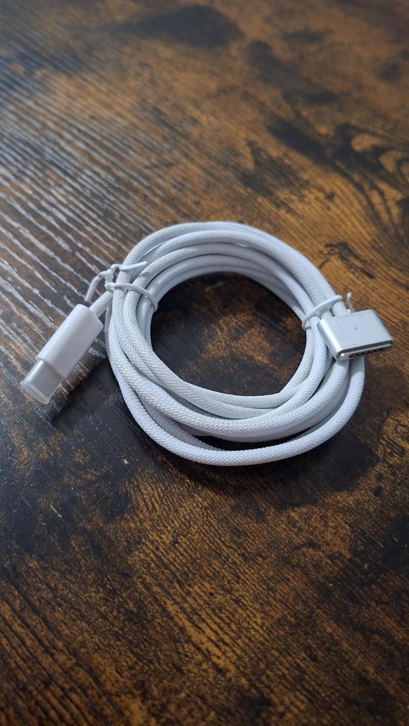 Apple USB-C to MagSafe 3 Cable