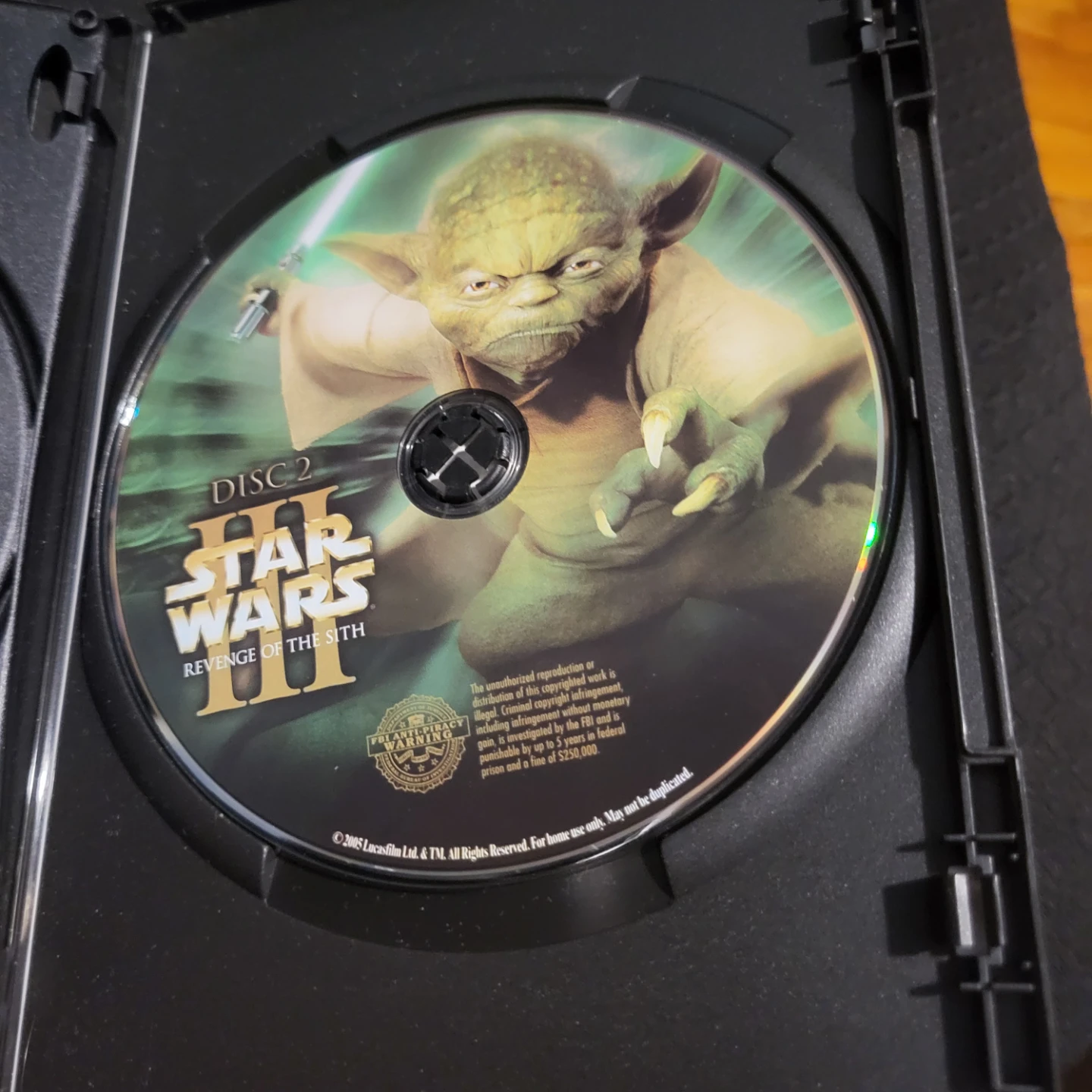 Star Wars Episode III: Revenge of the Sith DVD Set - photo 3
