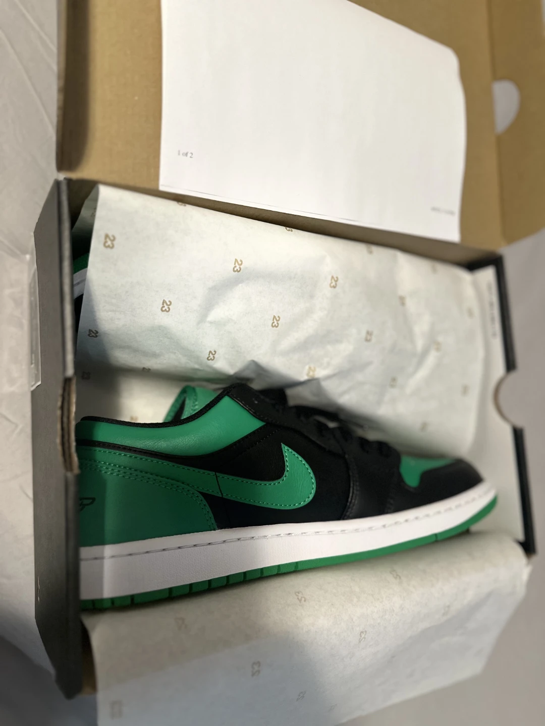 Air Jordan 1 Low SE "Green Glow" Sneakers - photo 5