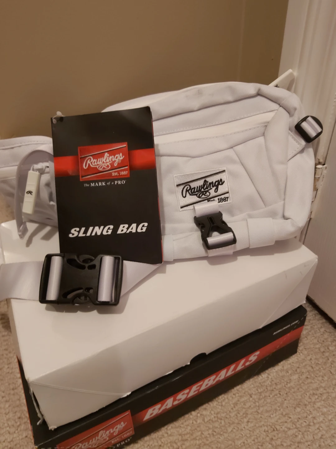 NEW Rawlings Sling Bag