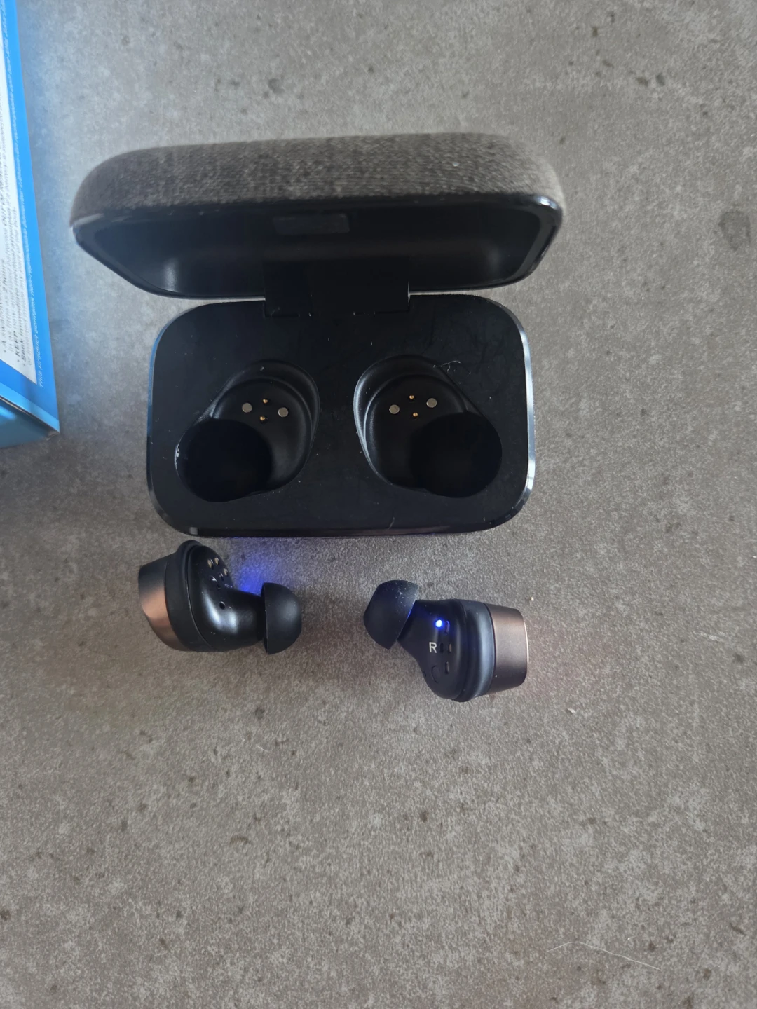Sennheiser MOMENTUM True Wireless 4 Earbuds - photo 5