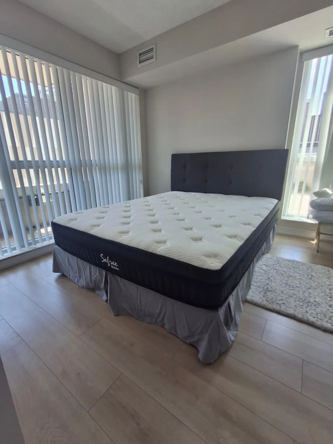 Bed and mattress - photo 5