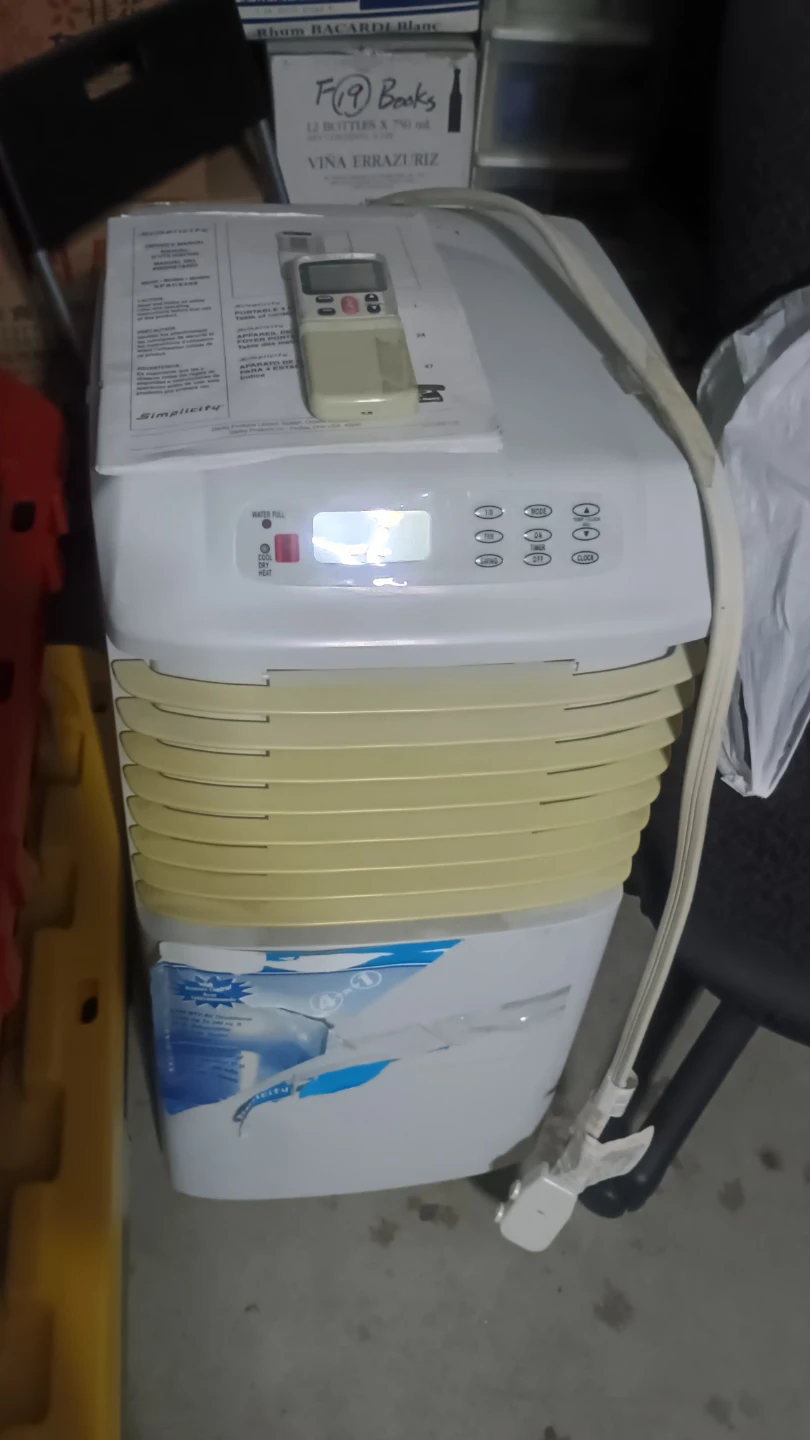 Air conditioner, fully functional.