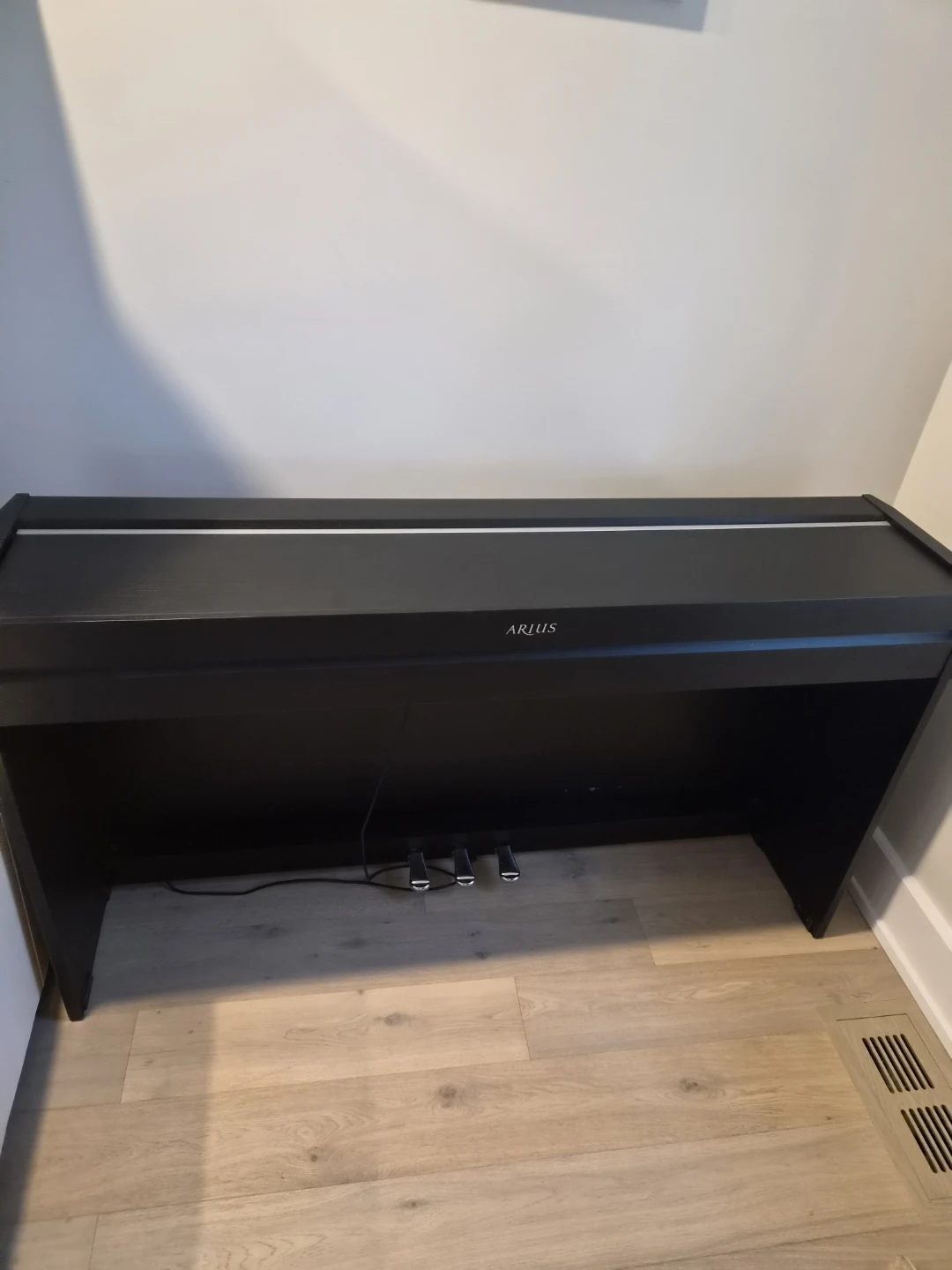 YAMAHA ARIUS  Digital Piano