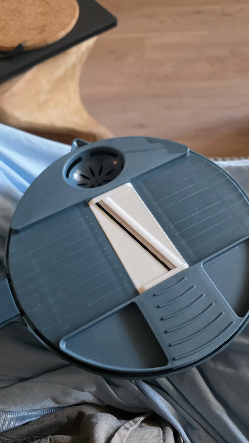 Multi-functional Vegetable Slicer and Grater Set - photo 5