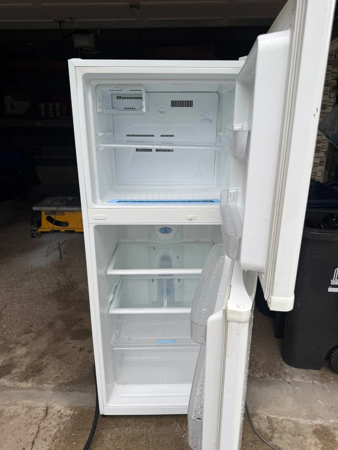LG Top Freezer Refrigerator - photo 2