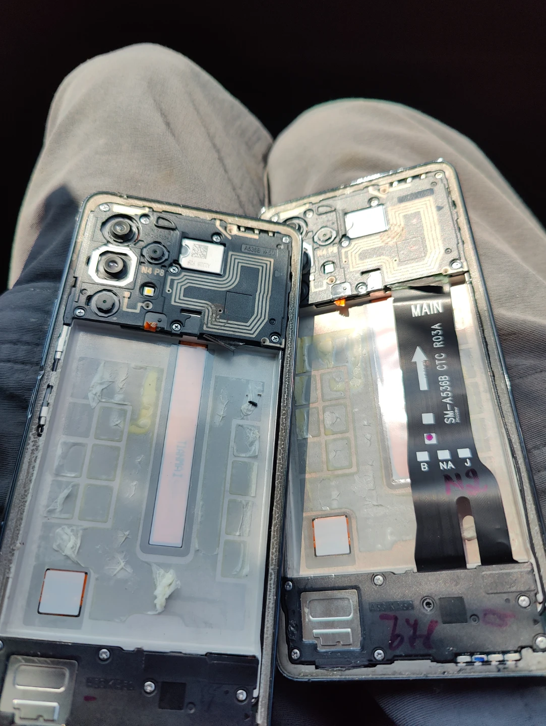 2 Samsung A53 5G Smartphone - For Parts - photo 3