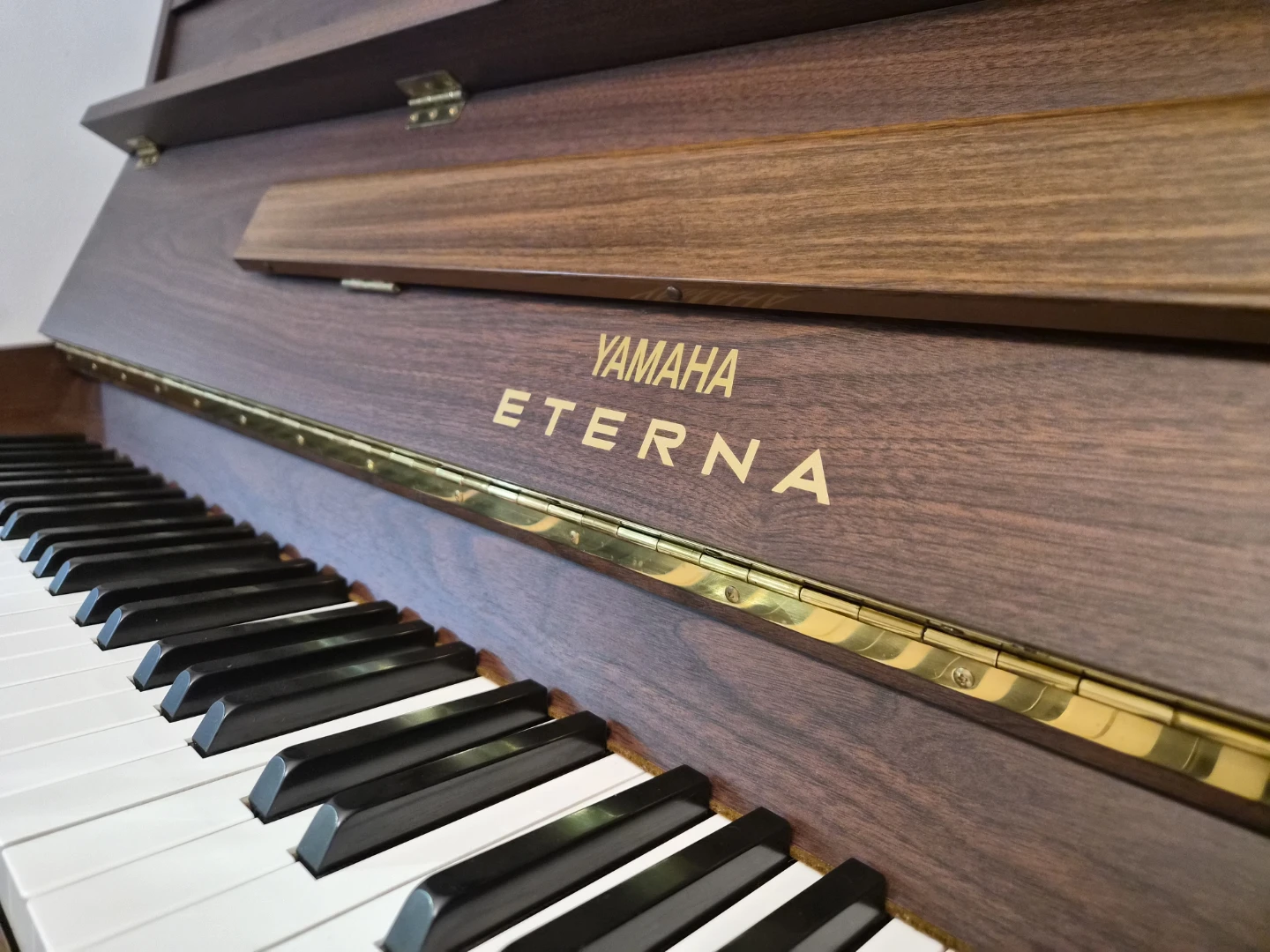 YAMAHA UPRIGHT PIANO - photo 5