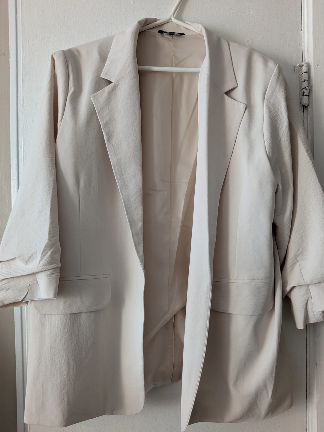 2 Blazers (black and beige) Size Large - photo 2