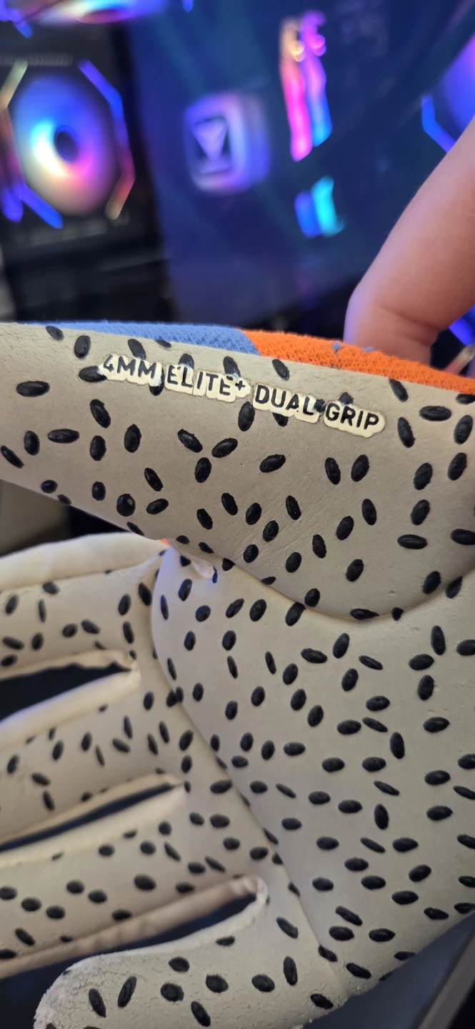 Puma goal keeper gloves - photo 2