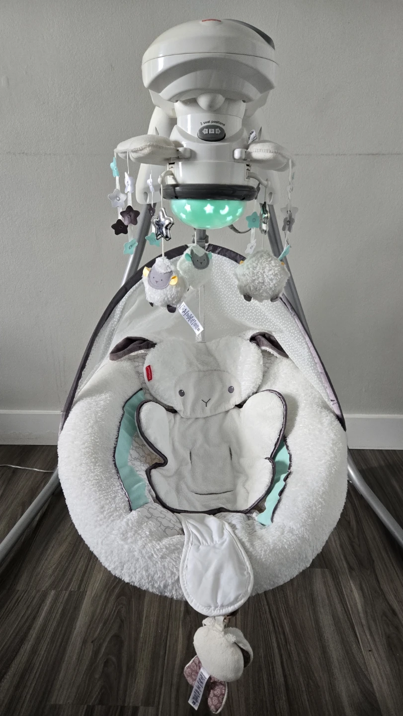 Fisher-Price Deluxe Baby Swing