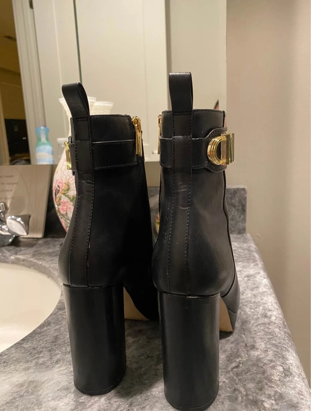 Michael Kors Black Leather Ankle Boots Size 6 - photo 2