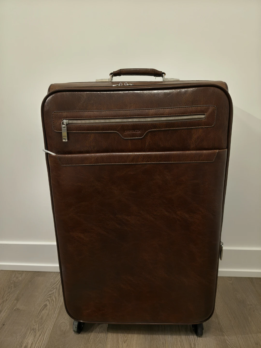 Like New Impreza Brown Leather Spinner Suitcase – Used Twice!