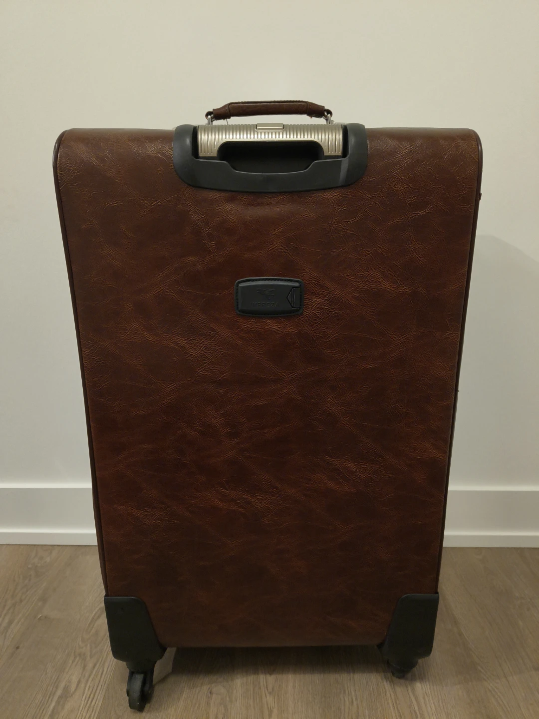Like New Impreza Brown Leather Spinner Suitcase – Used Twice! - photo 3