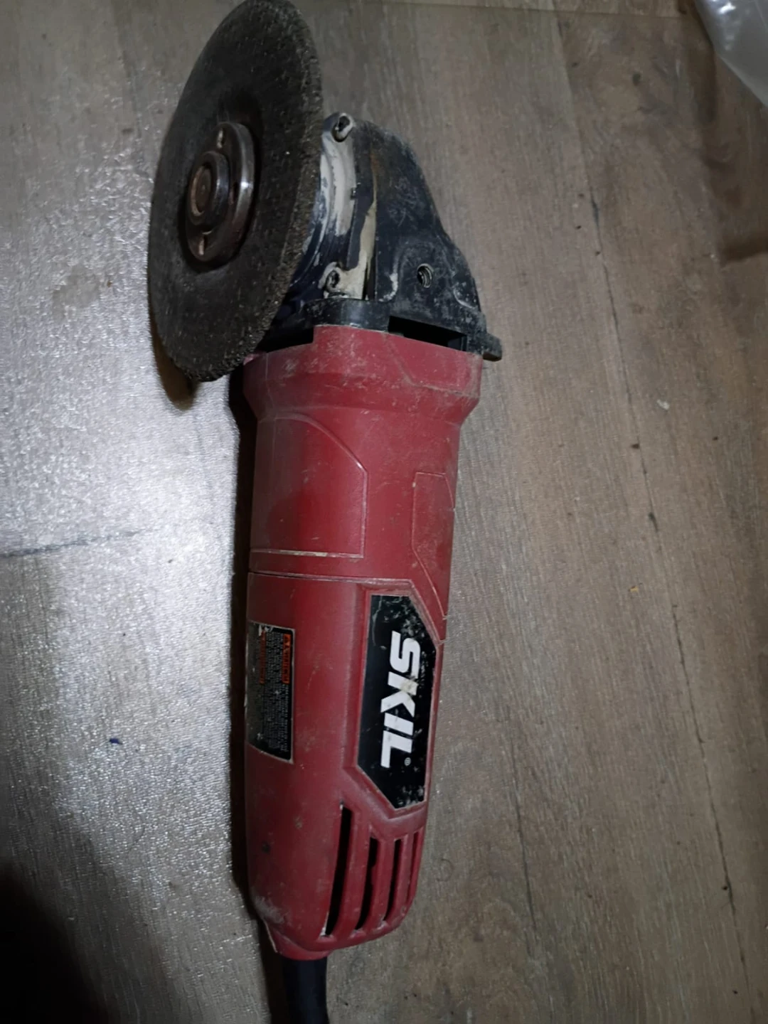 SKIL Angle Grinder