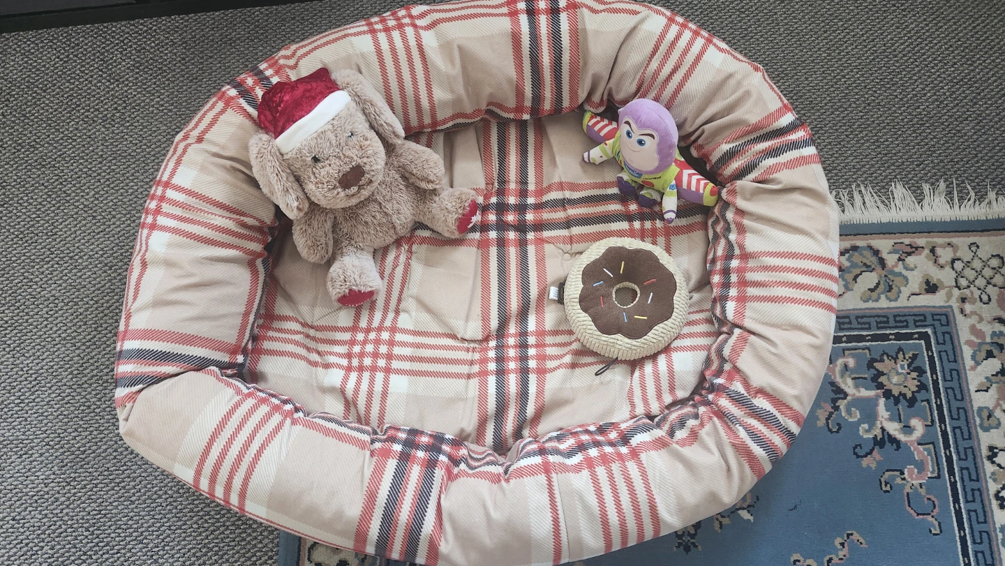 Dog Bed with Plaid Design