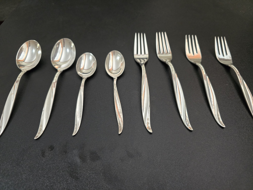 International Sterling Pine Spray Sterling Silver Cutlery Set