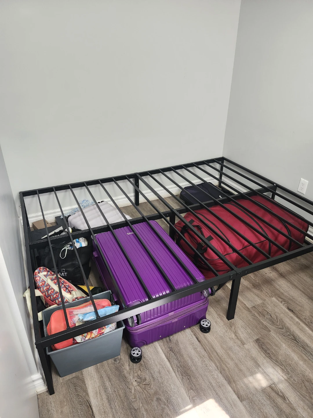 Metal Bed Frame queen size - photo 5