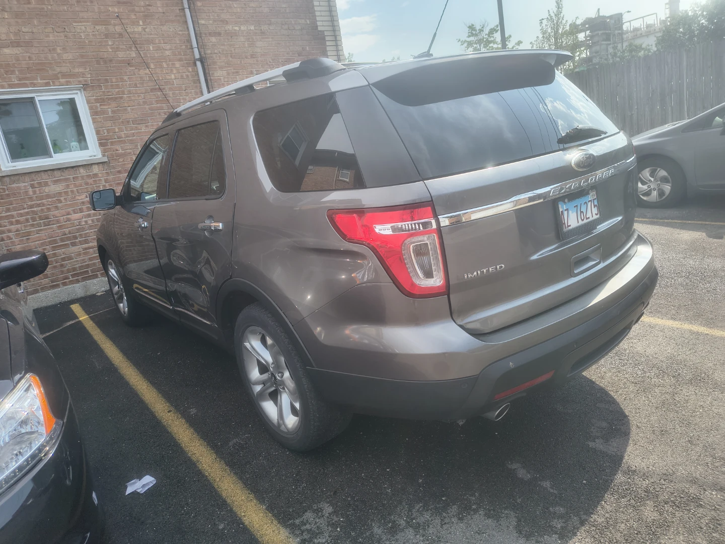 Ford Explorer Limited SUV - photo 3