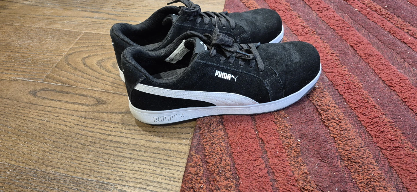 Puma Suede Sneakers - Black/White