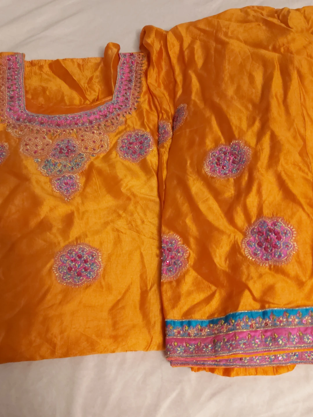Salwar suit