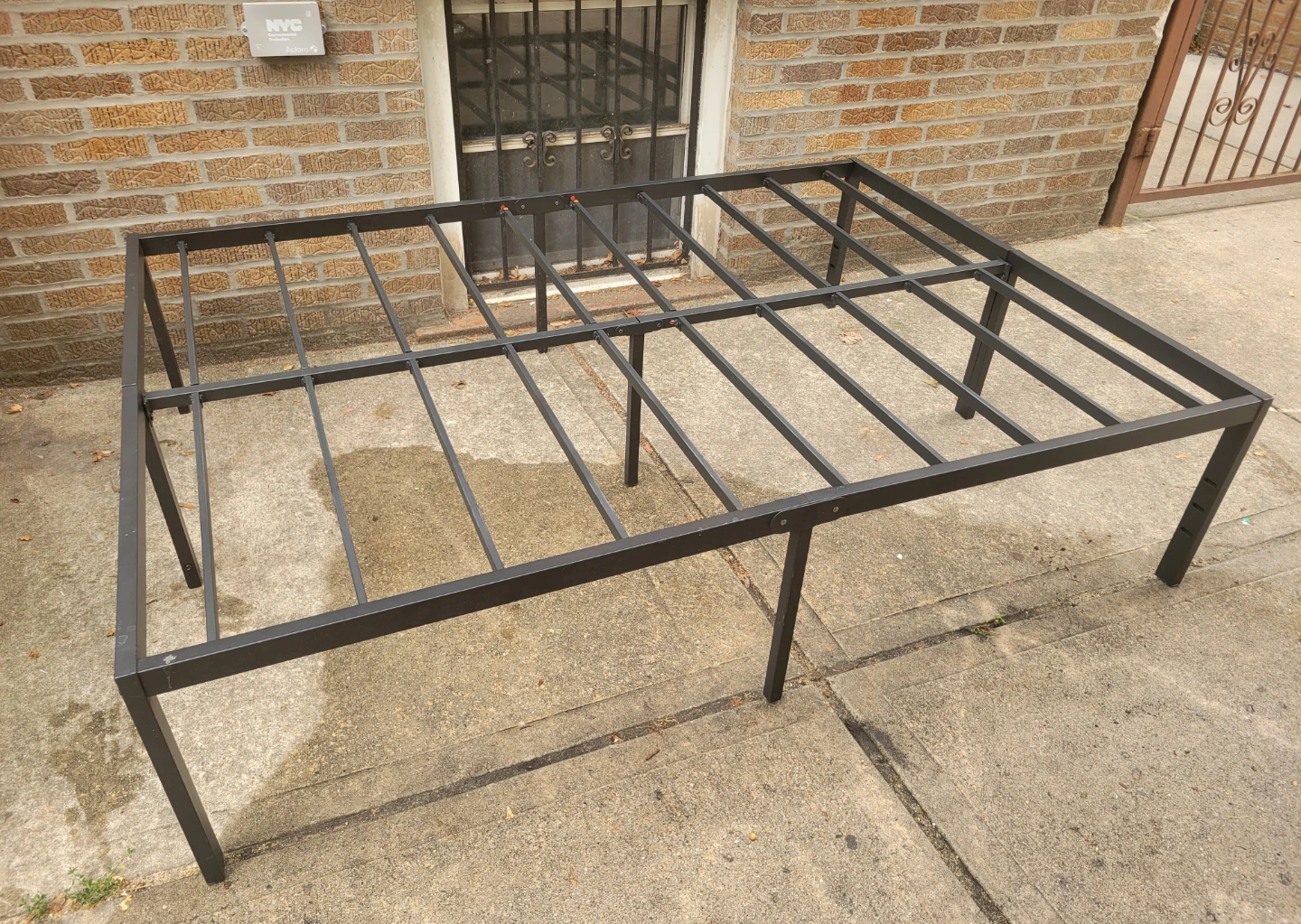 FULL size Metal Bed Frame