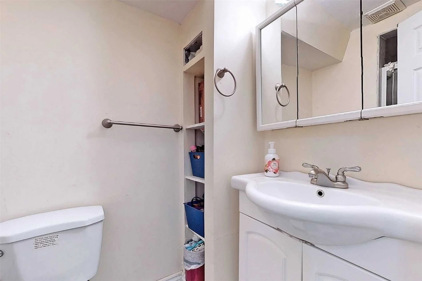 Basement for rent - photo 4
