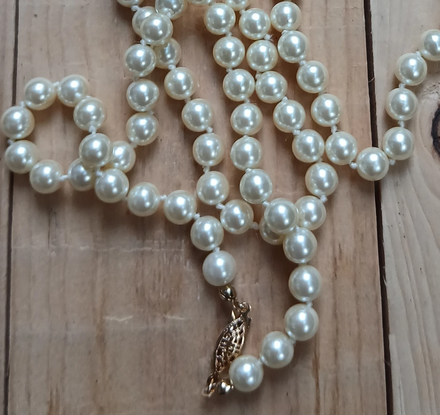 Vintage 48" AVON Faux Pearl Necklace - photo 3
