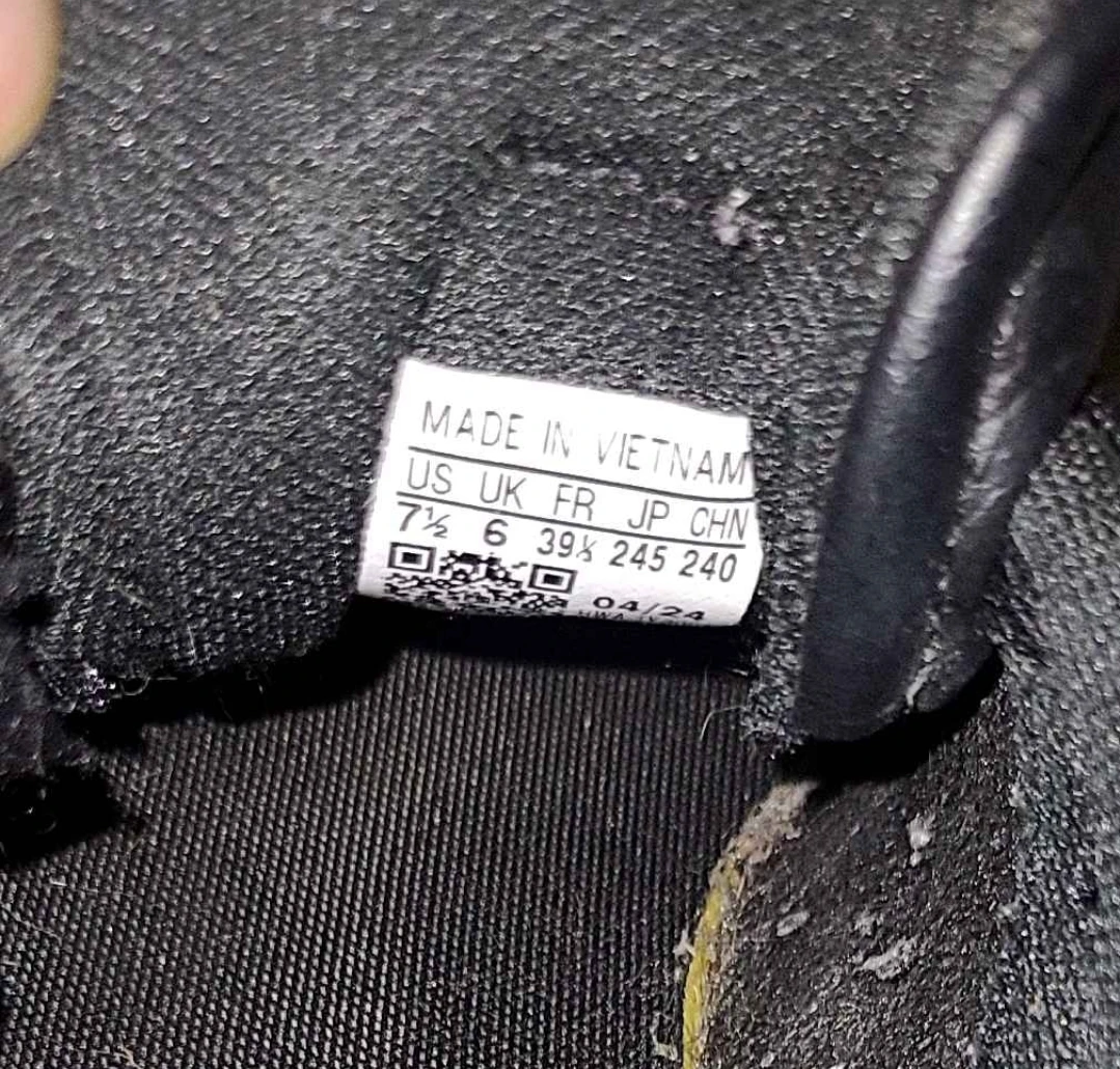 Adidas Black Sneakers -size 7.5 - photo 4